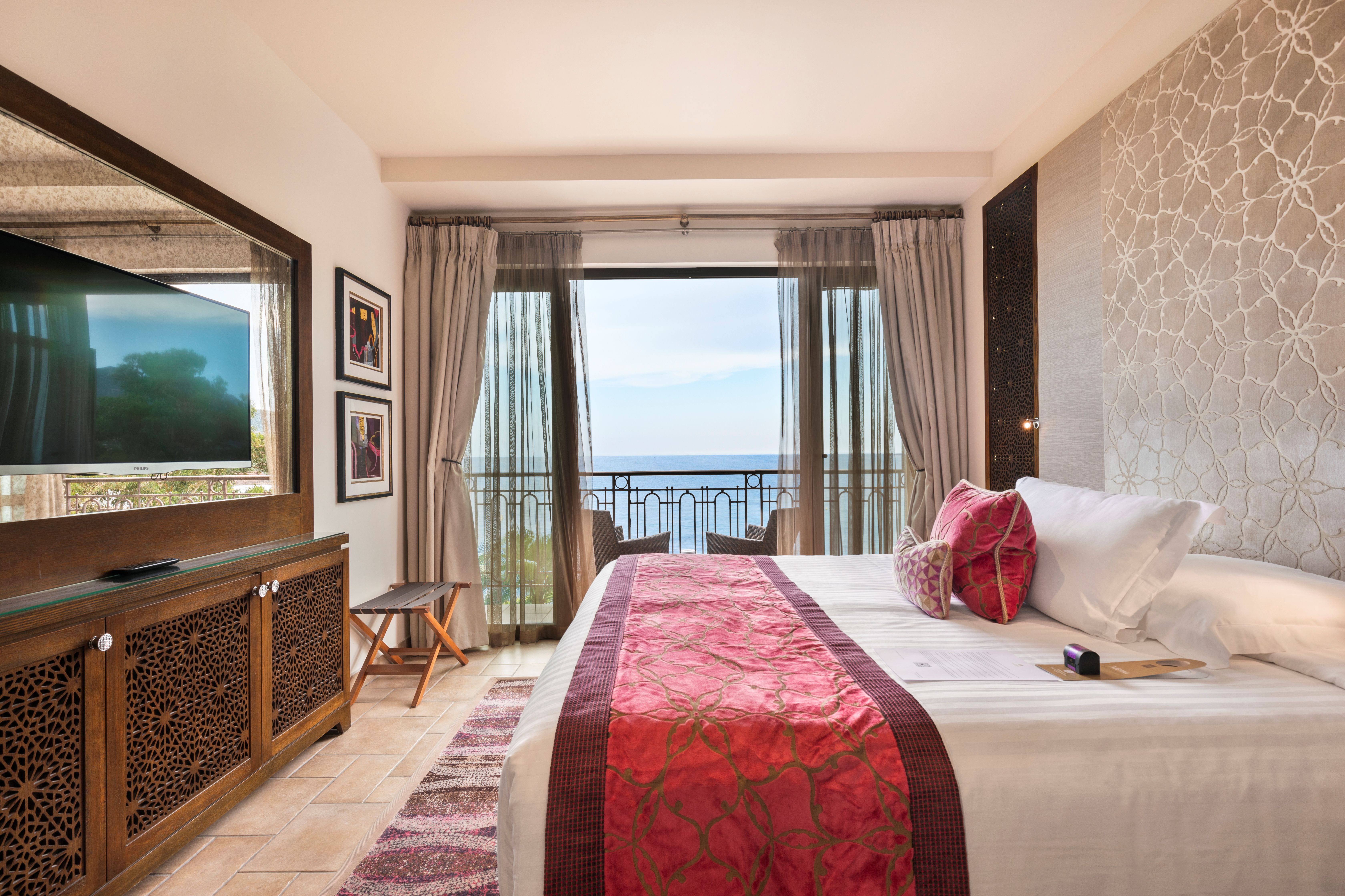 Room, Double or Twin Bed, Sea View