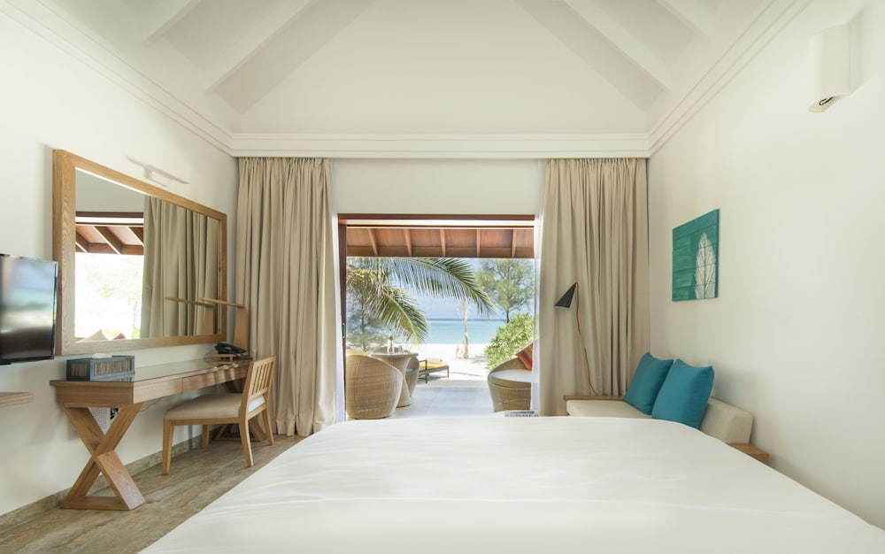 Summer Island Maldives 12/64
