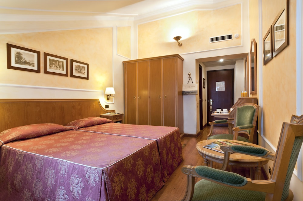 Grand Hotel Dino 7/35