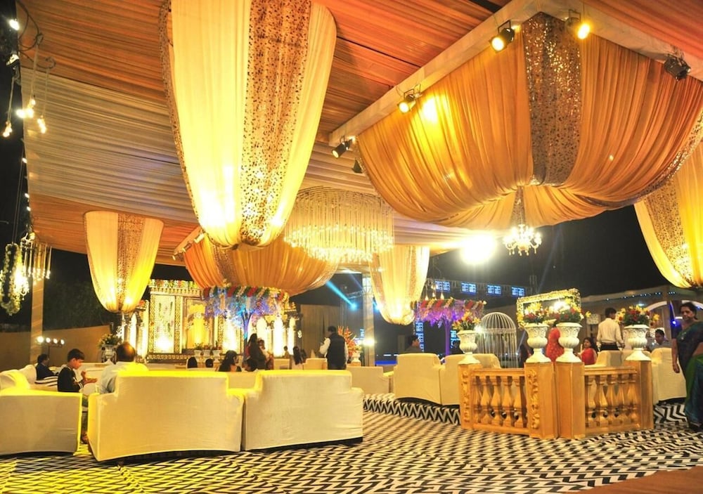 MB Greens Clarks Inn Moradabad 26/50