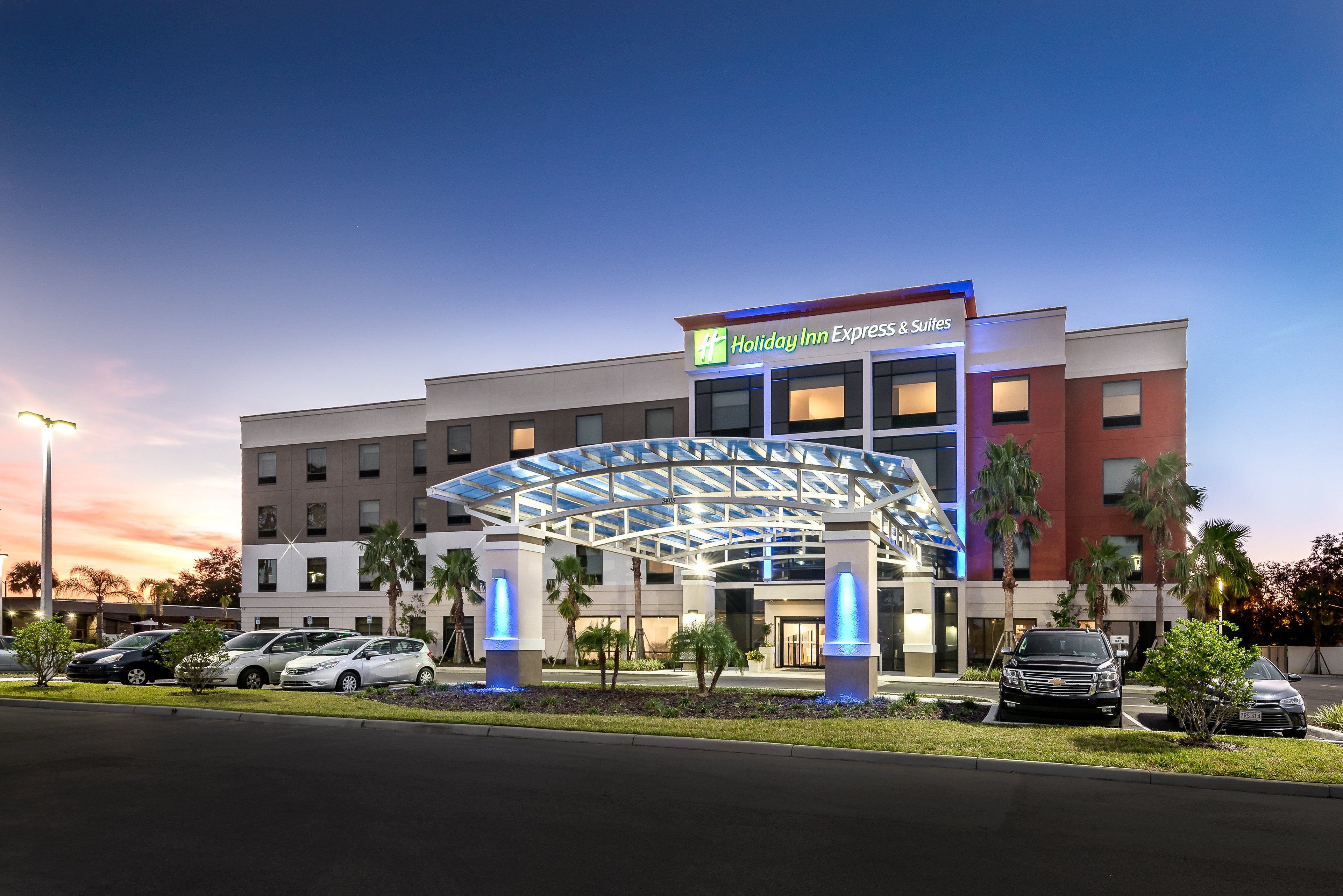 Holiday Inn Express And Suites Lakeland South 3/50