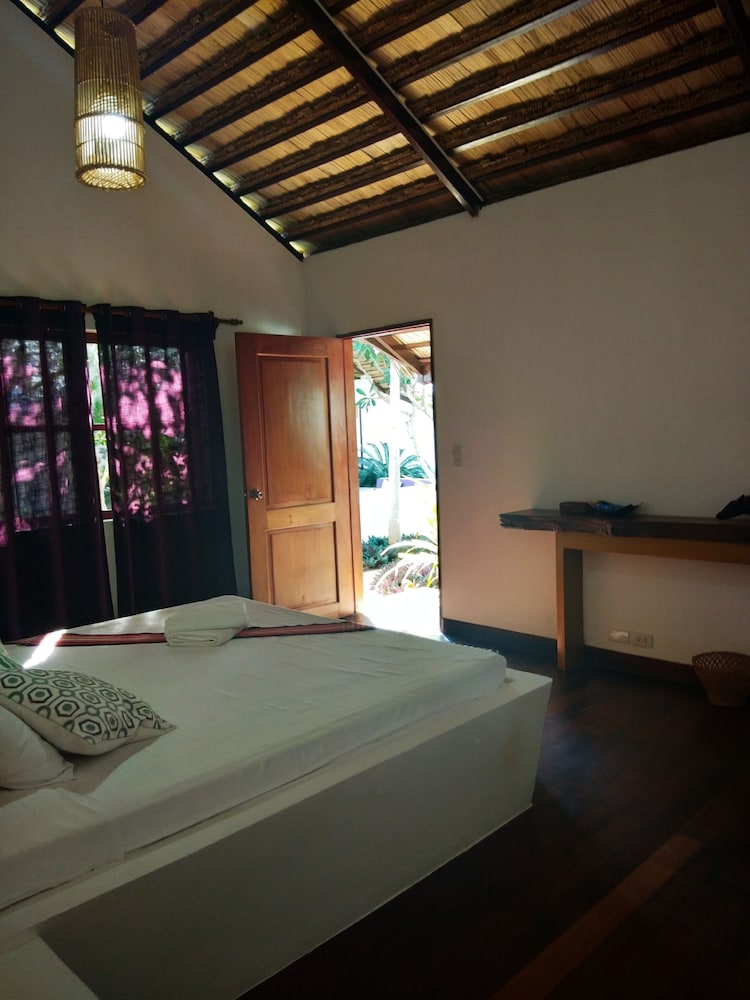Villa Kalachuchi B&B 18/56