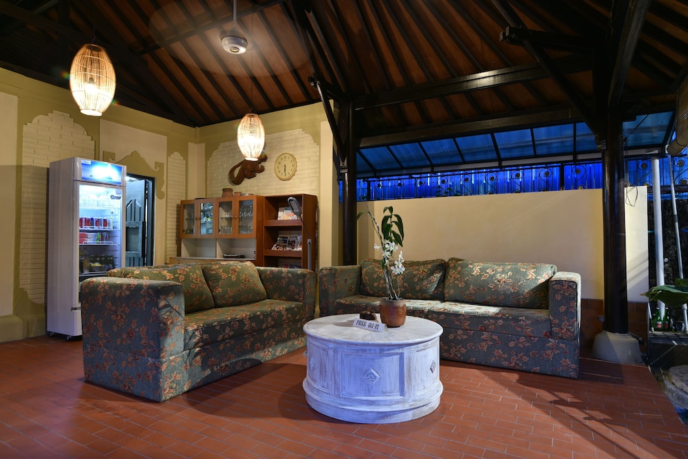 PALM GARDEN HOTEL 22/33