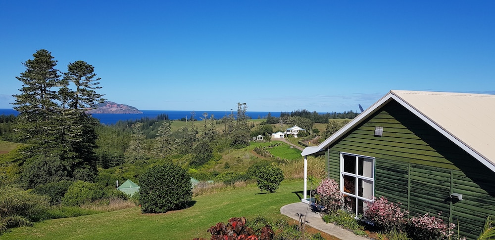 Seaview Norfolk Island 6/50