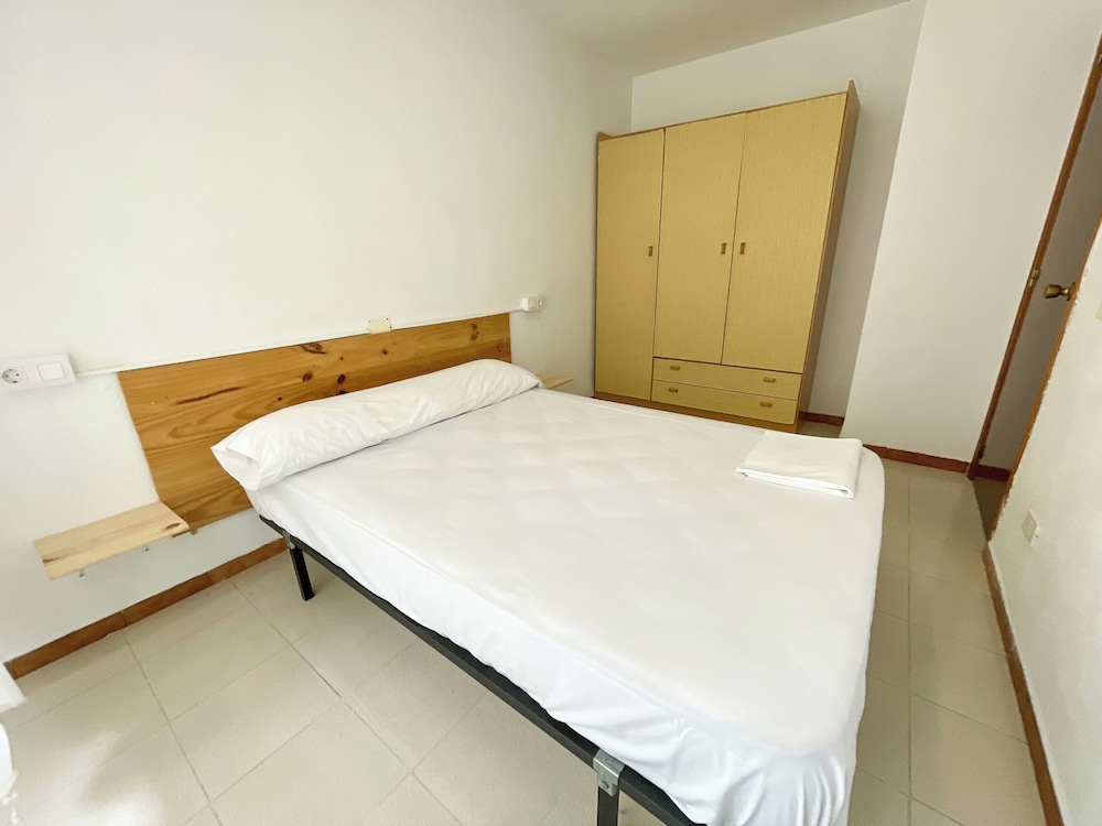 APARTAMENTOS BERNAT PIE DE PLAYA 3000 21/68