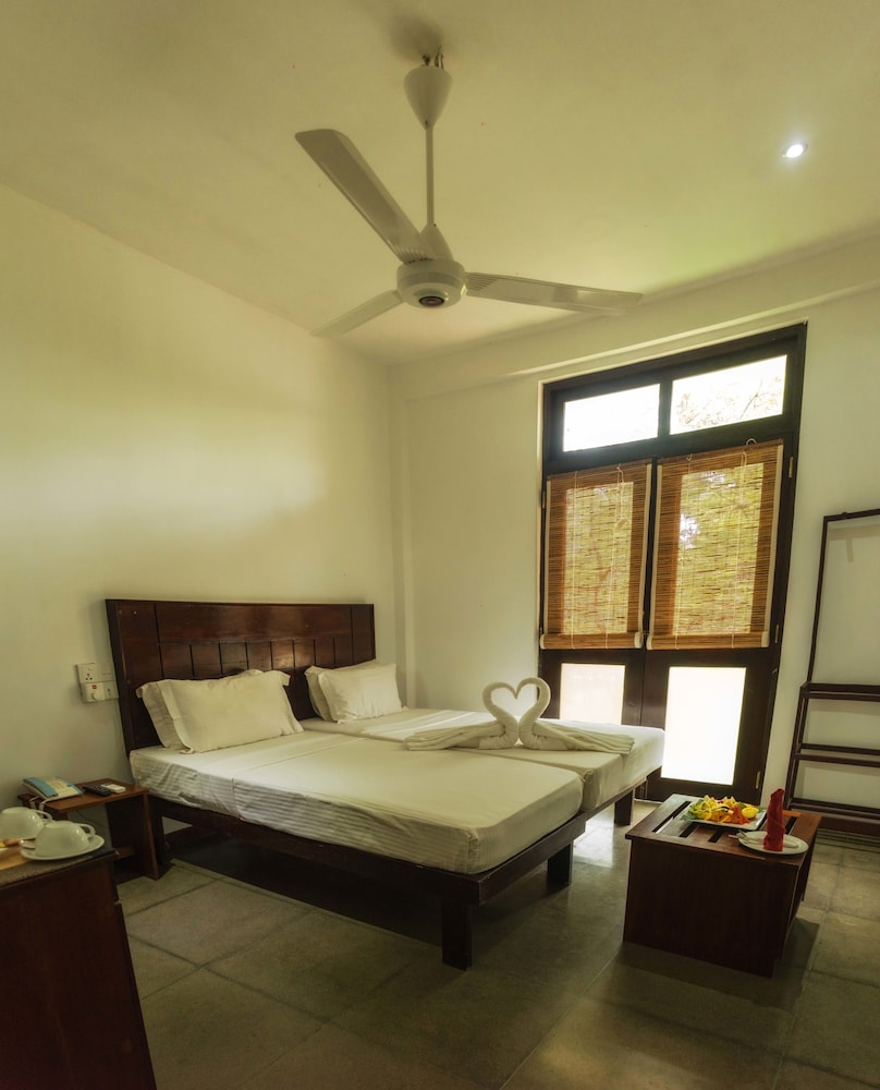 Camellia Resort And Spa 18/65