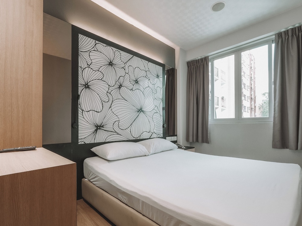 REGIN HOTEL 30/56