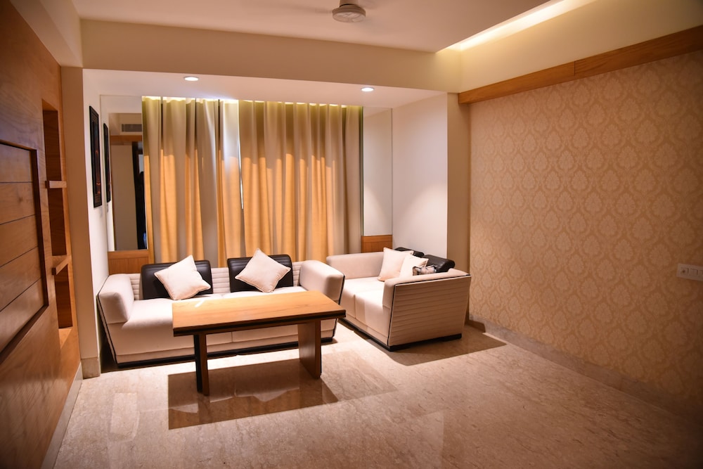 Hotel Narayanam 23/50