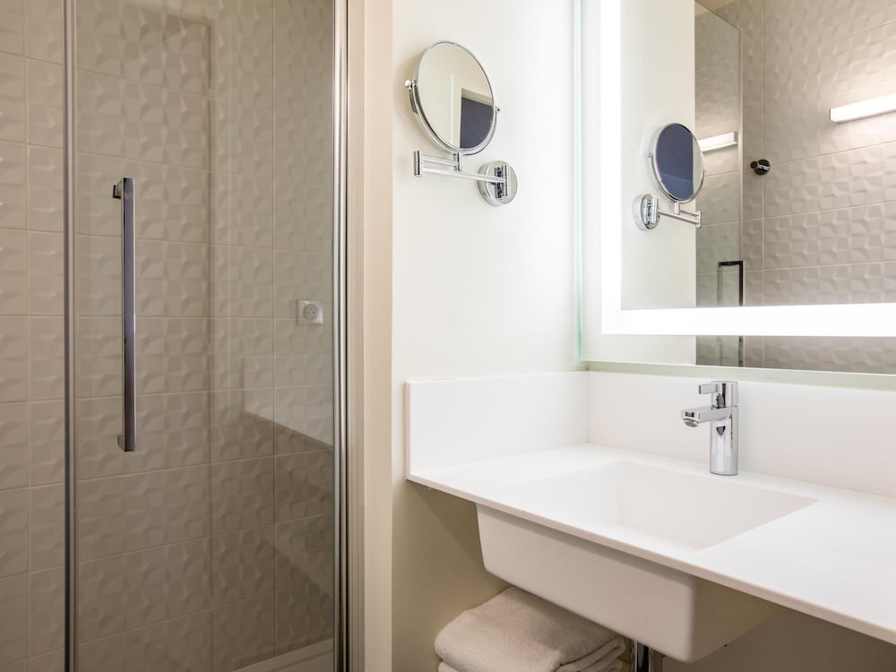 Mercure Paris Gennevilliers 73/76