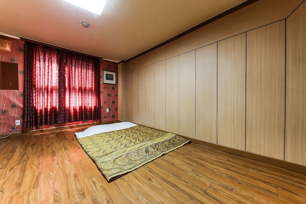 Kyungha Spa Hotel 30/56