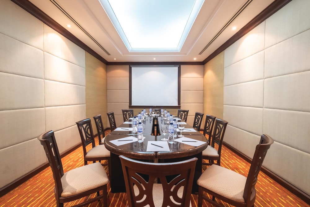 Zenith Sukhumvit Hotel Bangkok 65/73