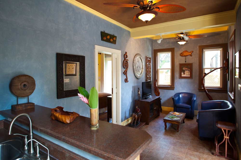 Hermosa Cove Villa Resort and Suites 24/39