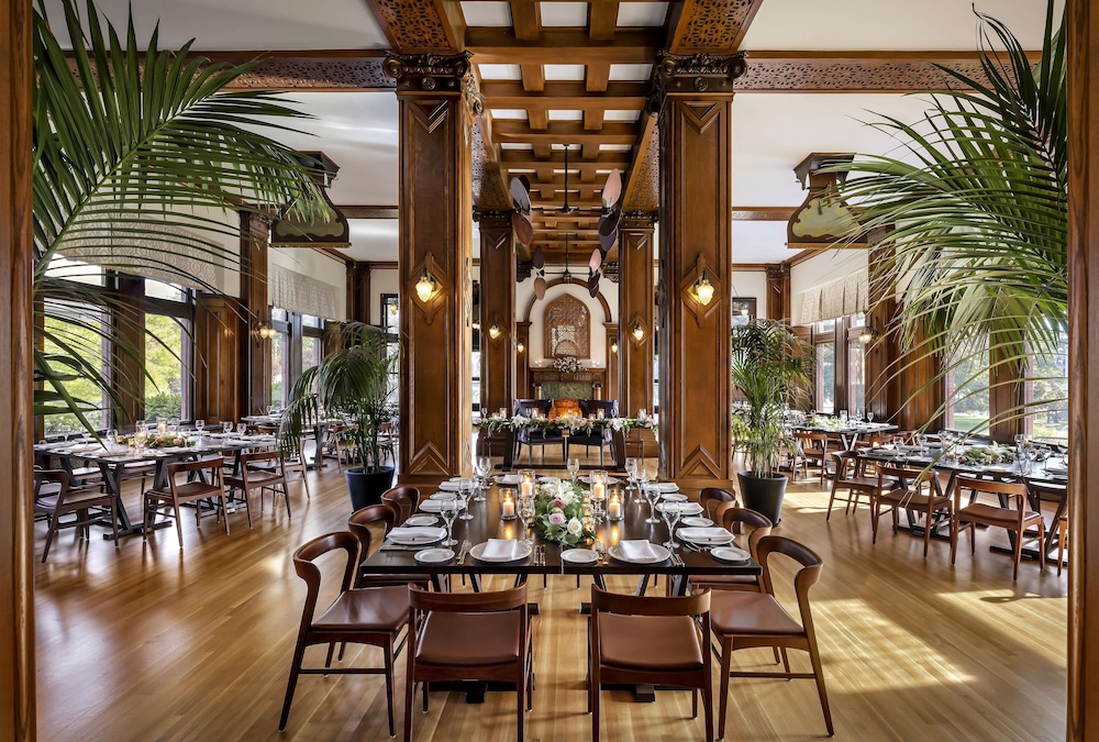 Fairmont Empress Hotel 59/75