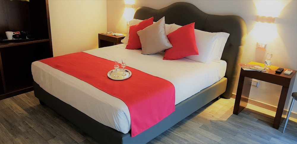 Prima Guest House Collection 10/50