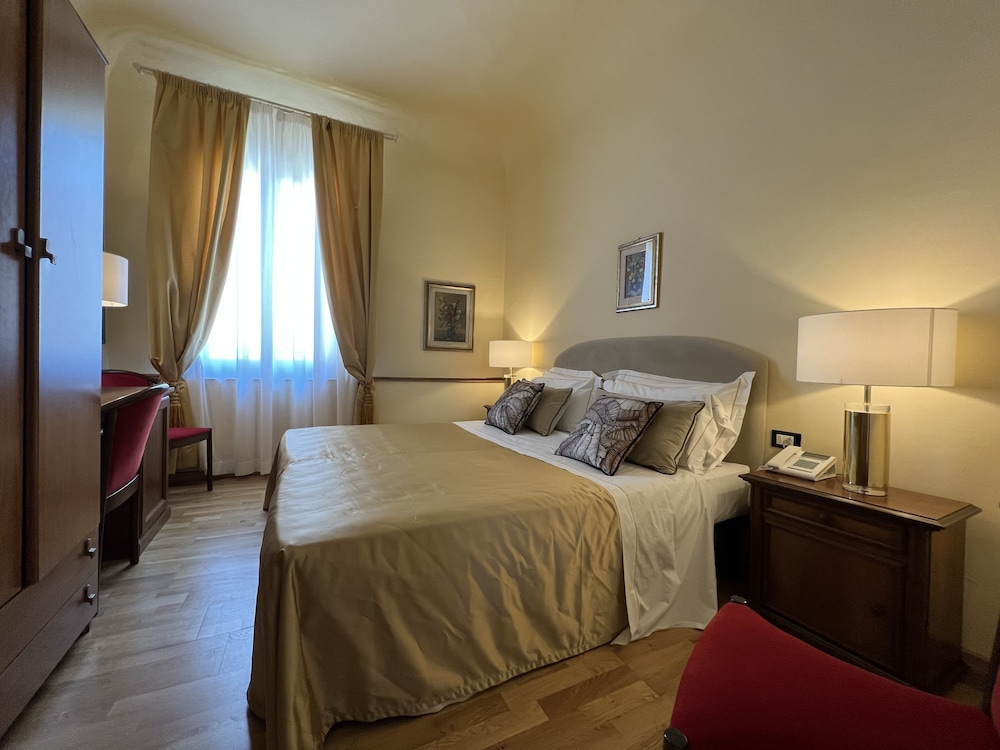 Hotel Villani 8/50