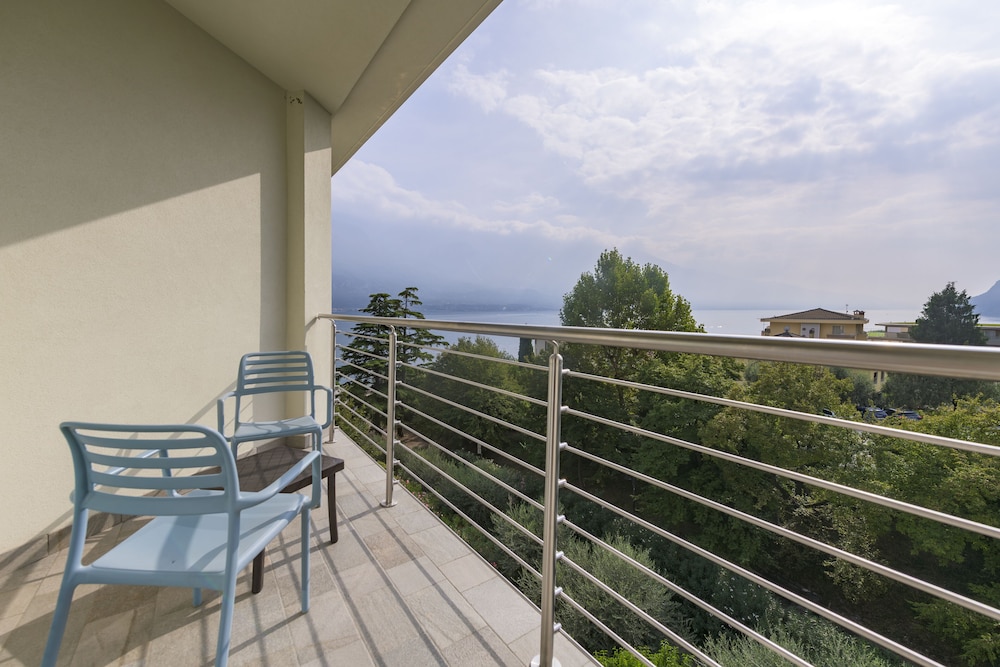 Hotel Sogno Del Benaco 6/63