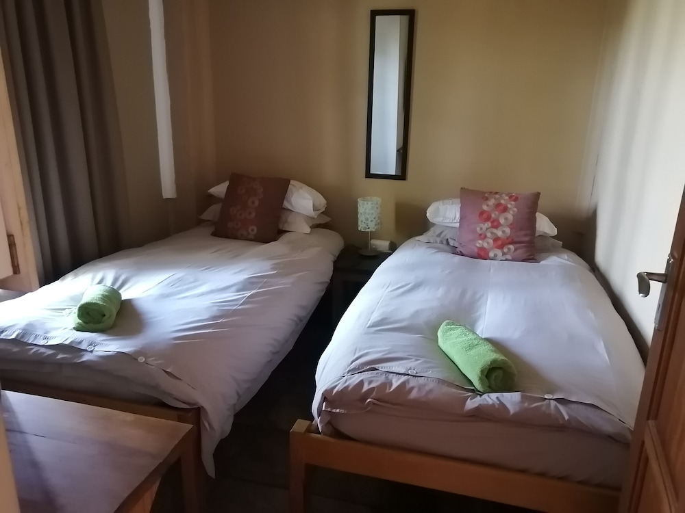 Ibis Place Guest House 10/50