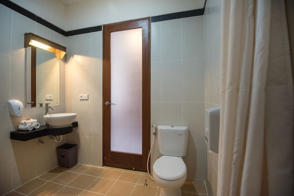 Baleka Resort Hotel and Spa 71/74
