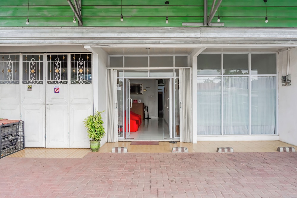 Hotel O Sukarame Near Universitas Islam Negeri Raden Intan Lampung Formerly Hotel Legundi in BANDAR LAMPUNG