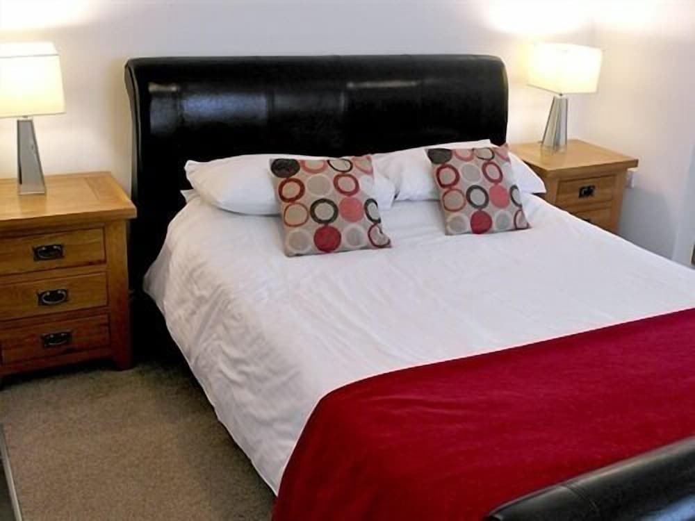 Sawyers Bed Breakfast 15/24