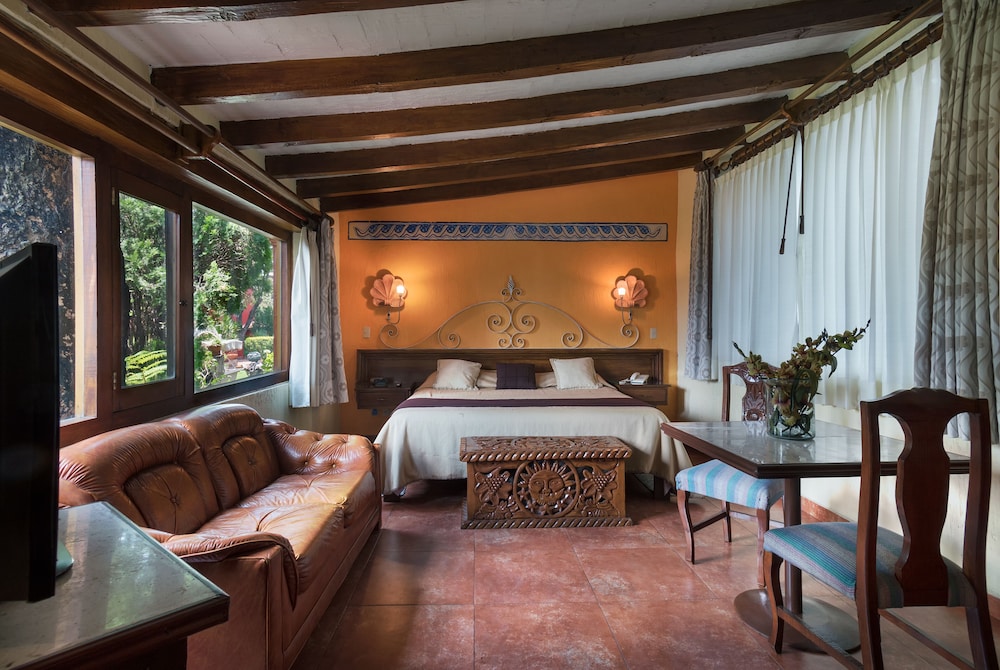 Villa San Jose Hotel And Suites 13/50
