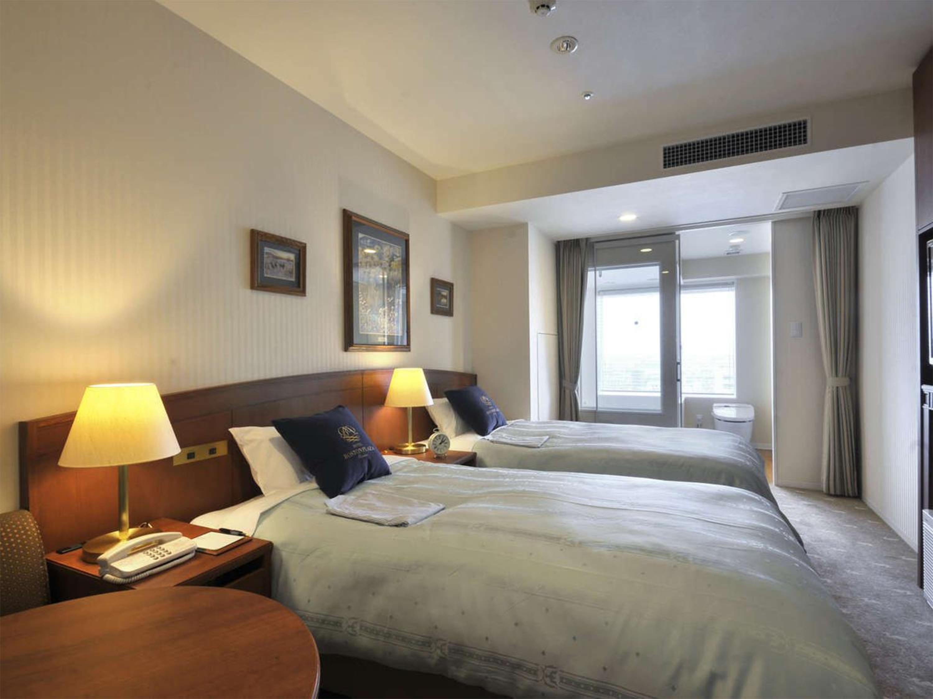 Superior, Twin Beds