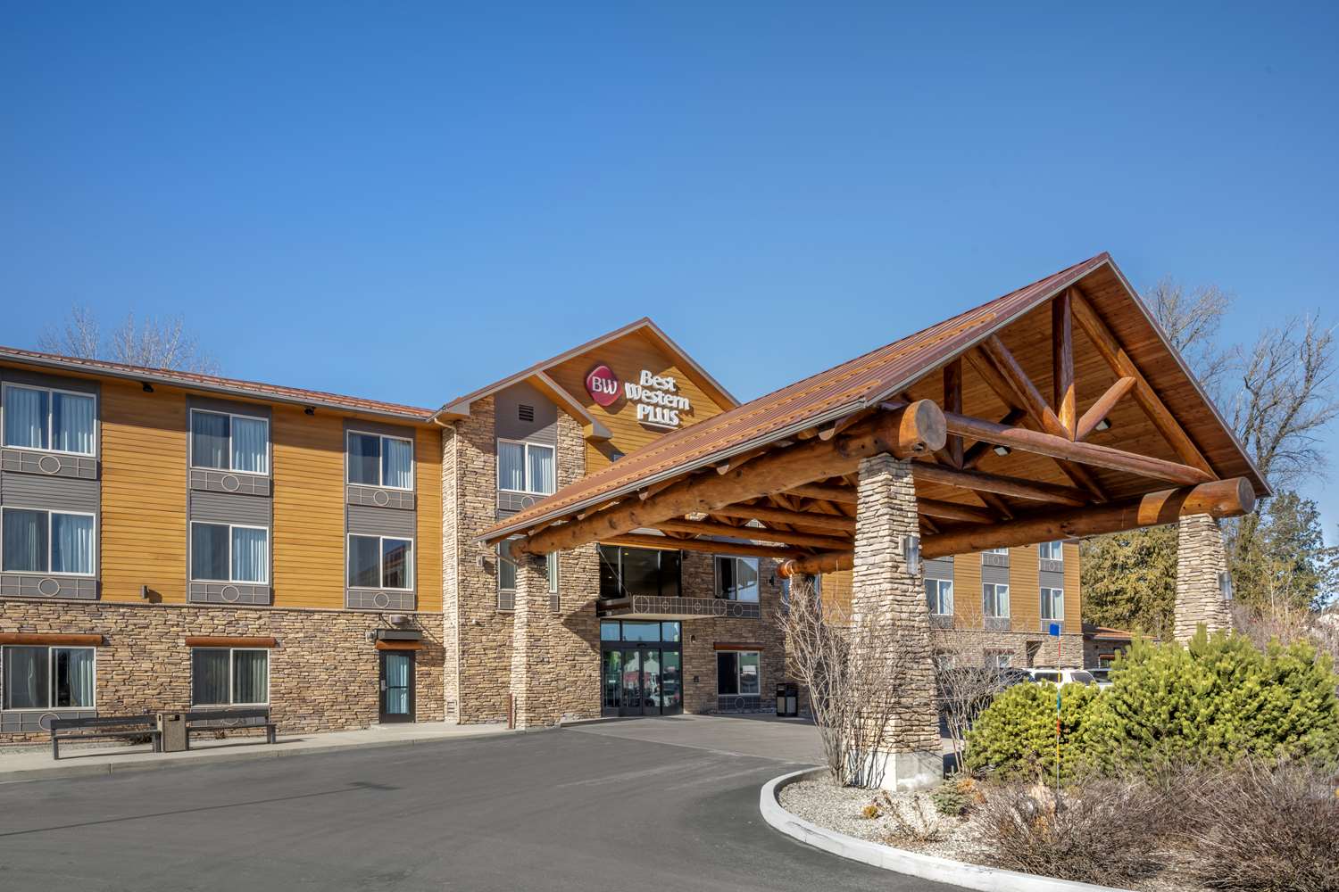 Best Western Plus Ponderay Mountain Lodge 1/17
