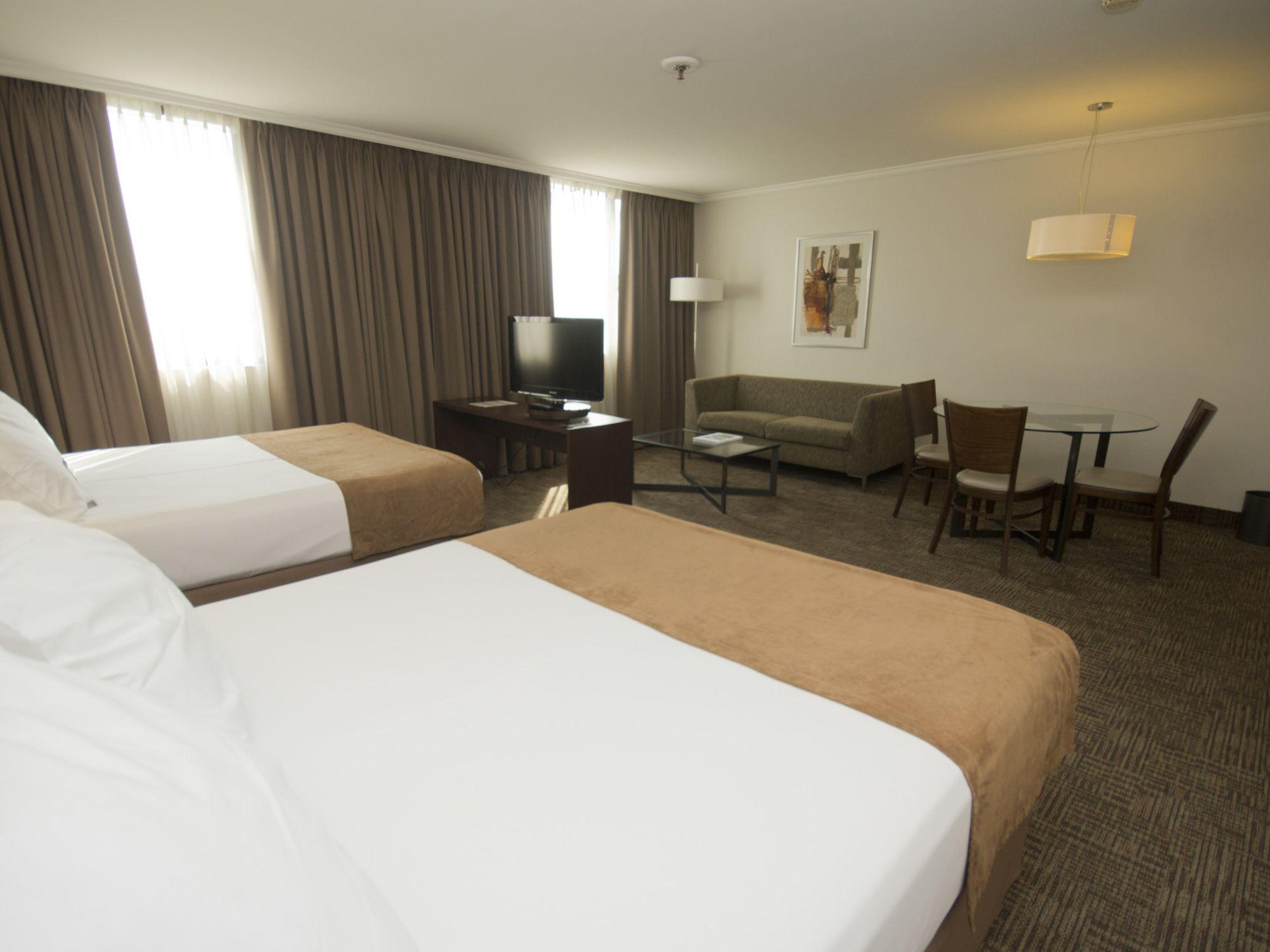 Room, Double or Twin Bed