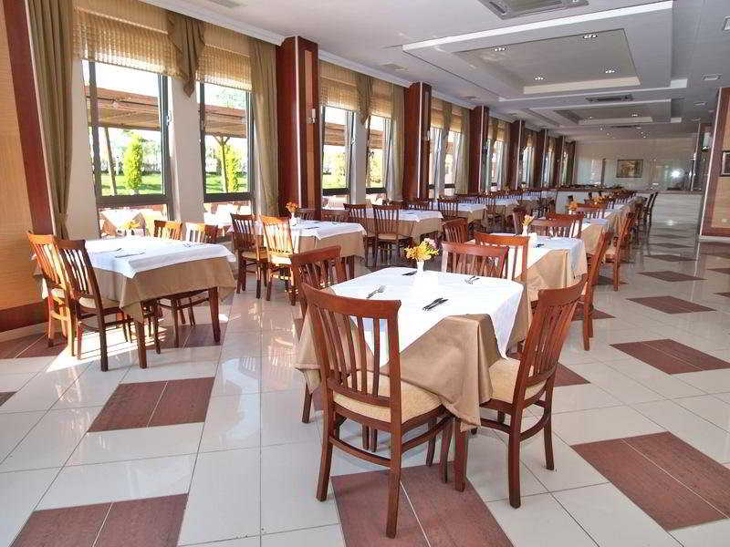 Club Side Coast Hotel 21/31