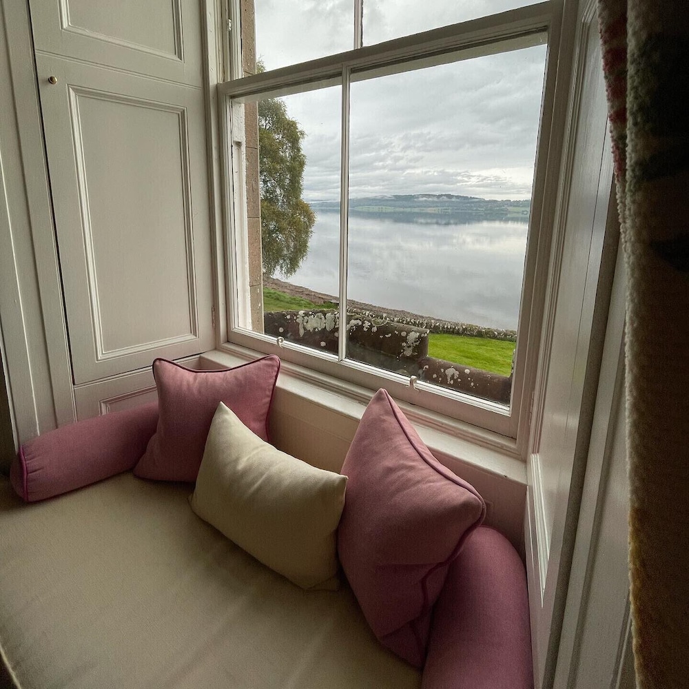 BUNCHREW HOUSE HOTEL 16/30