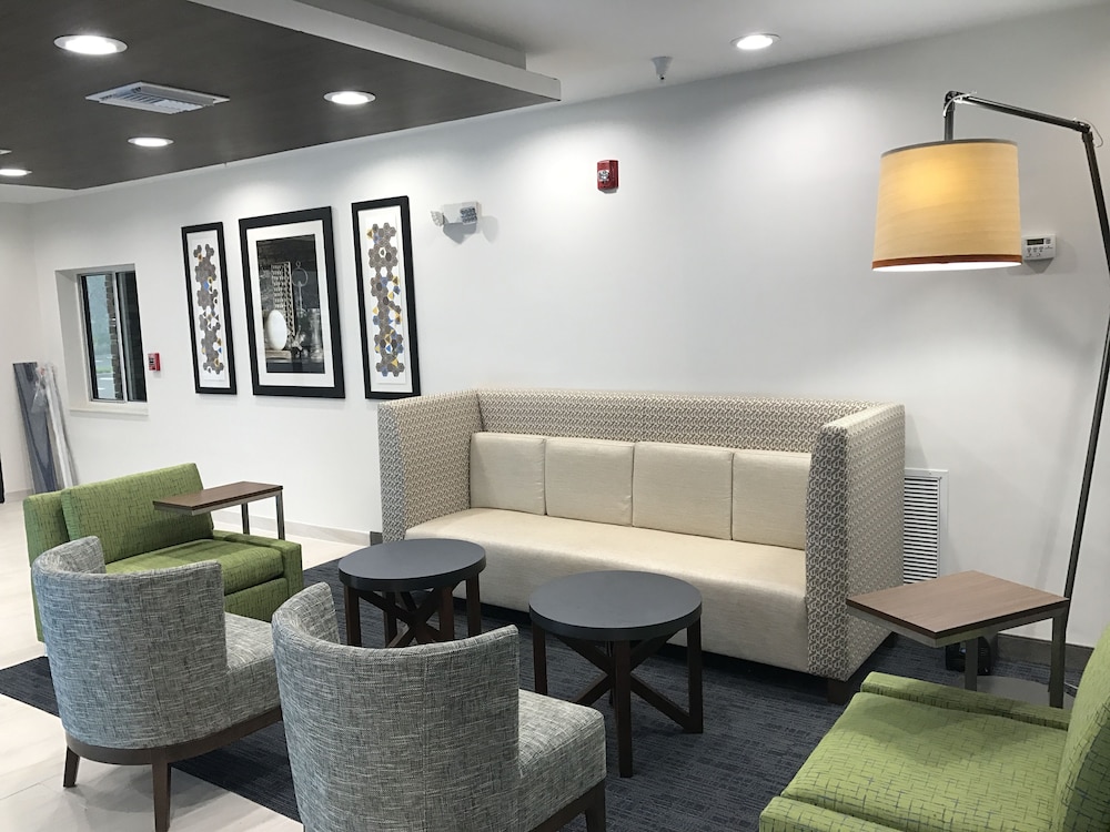 Holiday Inn Express Naples South I 75 51/67