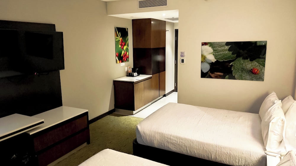 ROOM, 2 DOUBLE BEDS, ACCESSIBLE
