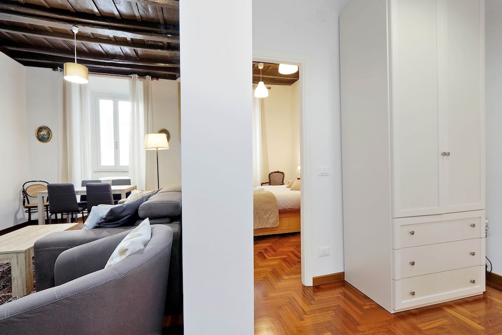 Pellegrino - WR Apartments 21/21