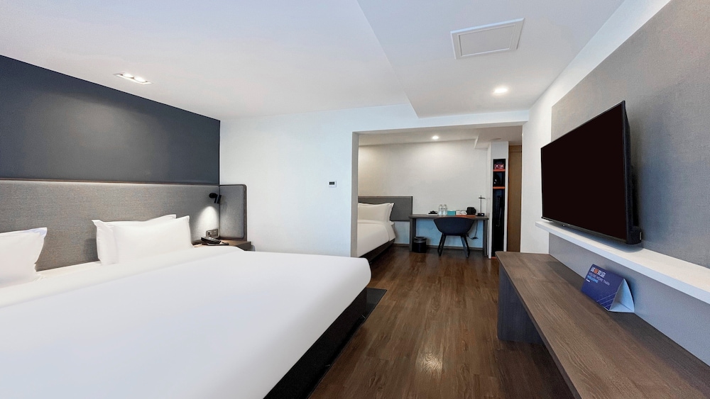 Room, King Bed
