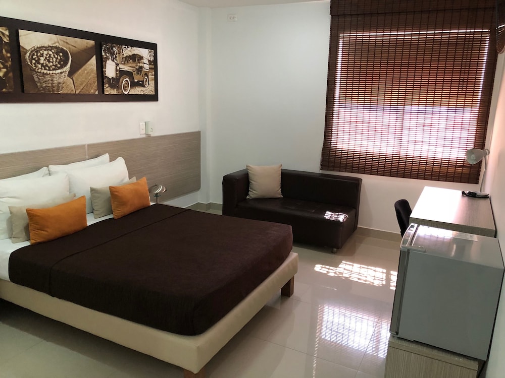 Hotel Condina 6/26