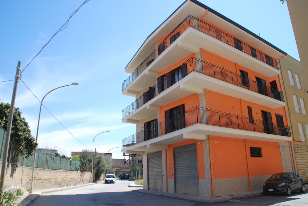Daphnae House 31/43