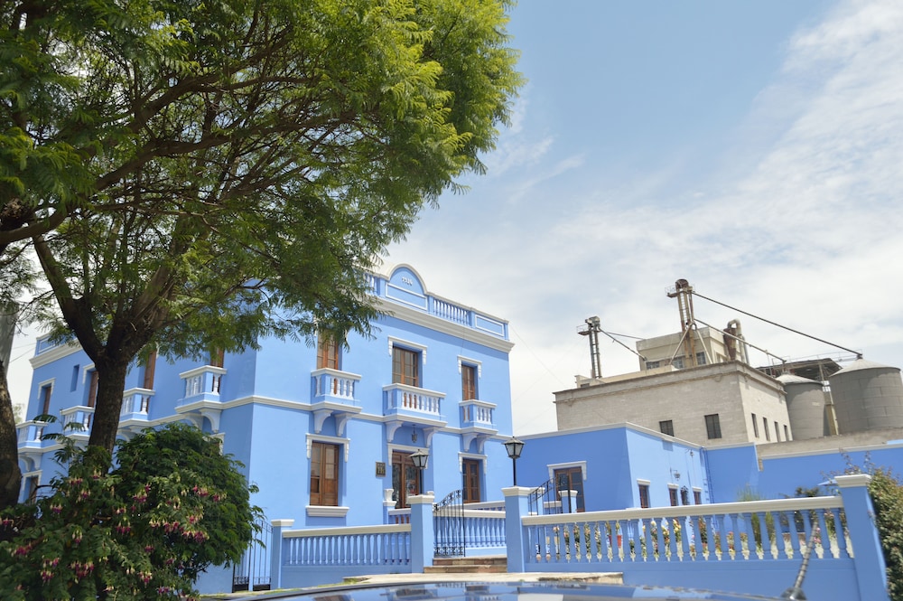 Las Mercedes Hostal Residencial 64/68