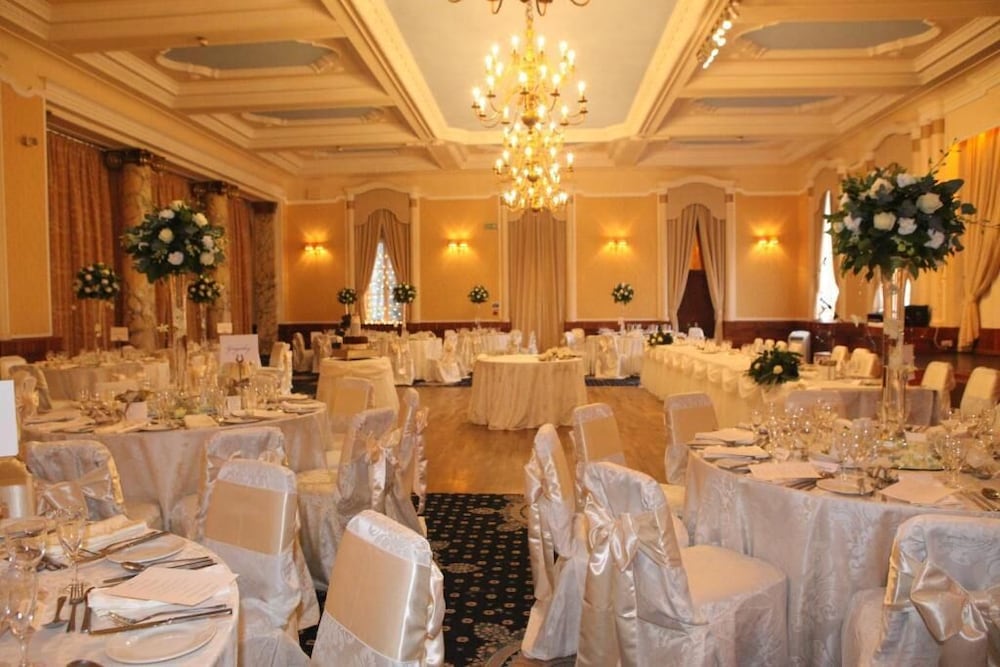 Golden Lion Hotel Stirling 38/50