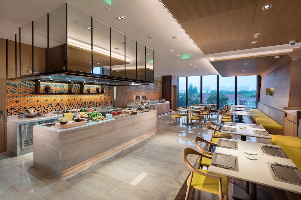 Hilton Garden Inn Shanghai Hongqiao 35/47