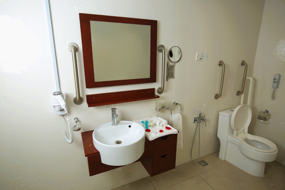 Al Manzil Hotel Bahrain 77/79