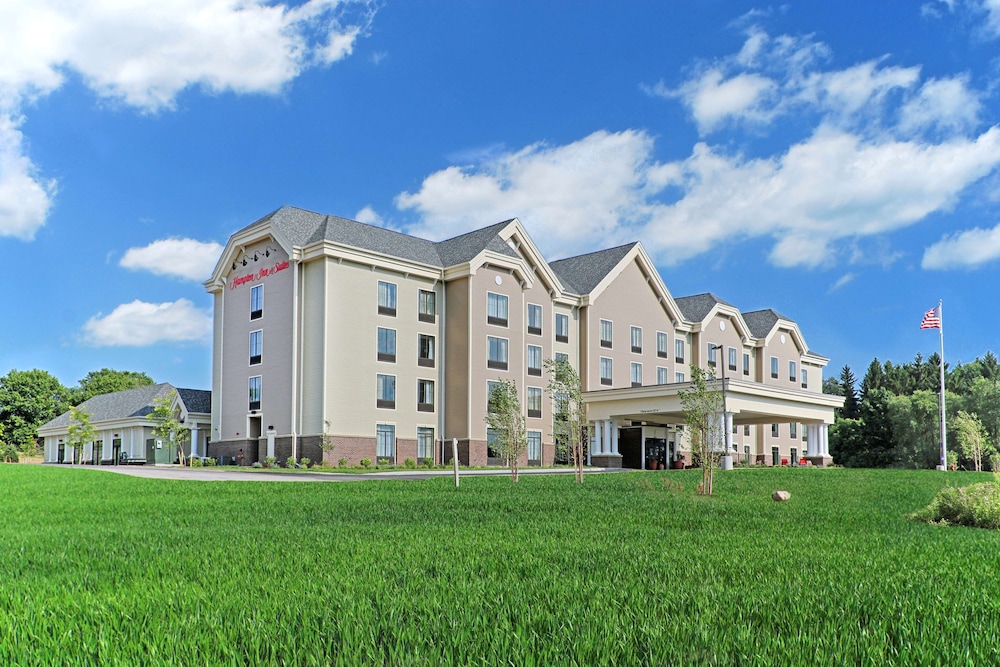 HAMPTON INN SUITES CAZENOVIA NY in CAZENOVIA - NY