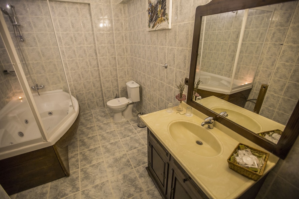KARLIK EVI HOTEL - SPECIAL CATEGORY 49/51