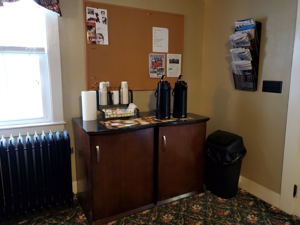 The Windrifter Resort 7/50