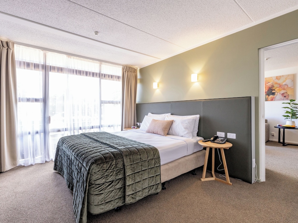 Junior King Suite with Lounge، Rose Park Hotel Auckland 3/10