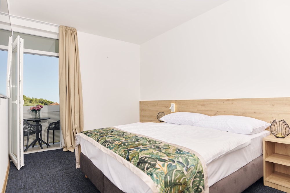 Colentum Resort Murter 20/50