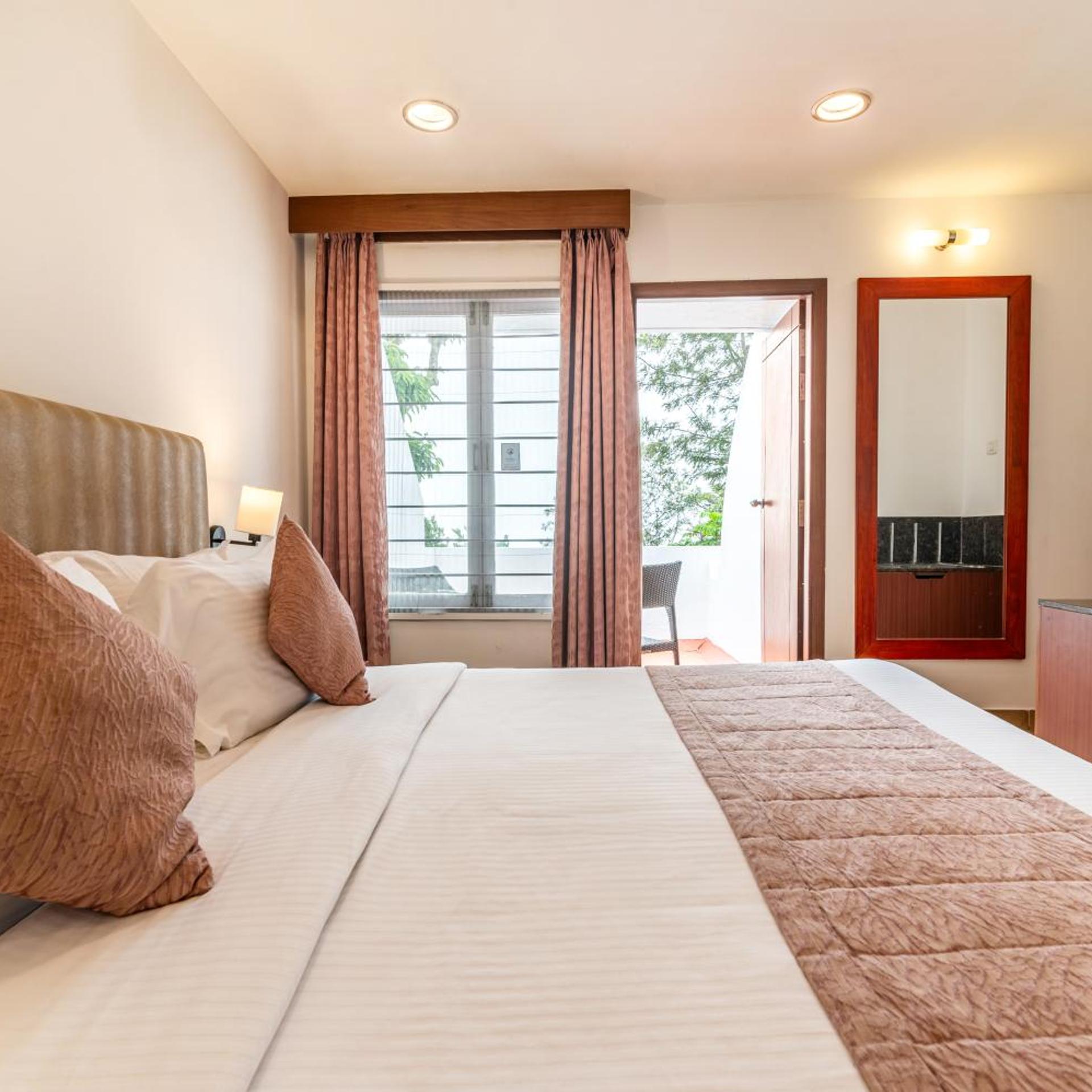Privilege, Suite, Valley View, Balcony