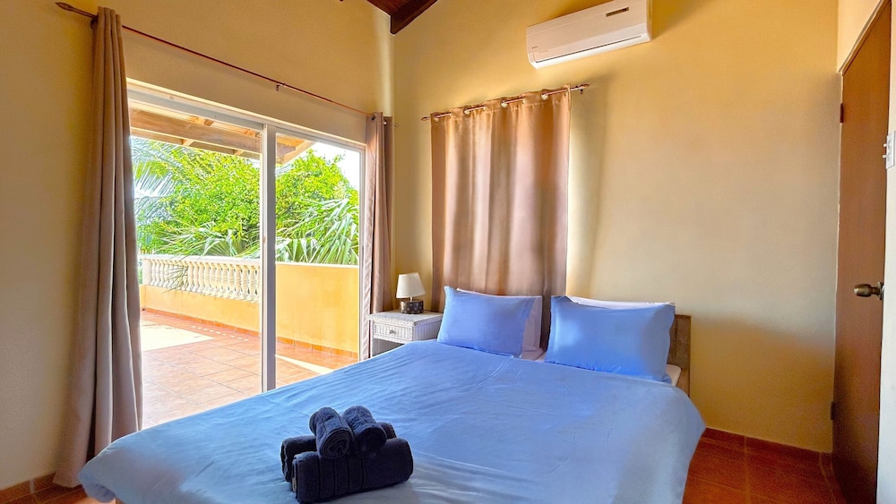 1 BEDROOM, APARTMENT, BAY VIEW