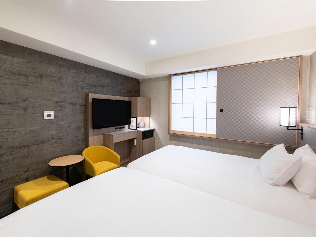 Type A, Twin Beds