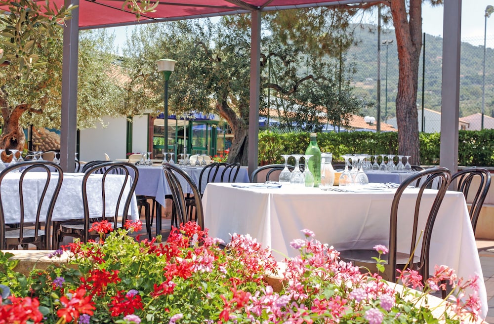 Cefalu Resort Sporting Club 49/69