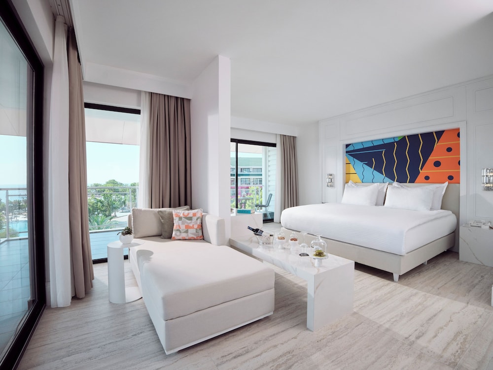 Pearl, King Bed, 2 Sofa, Corner